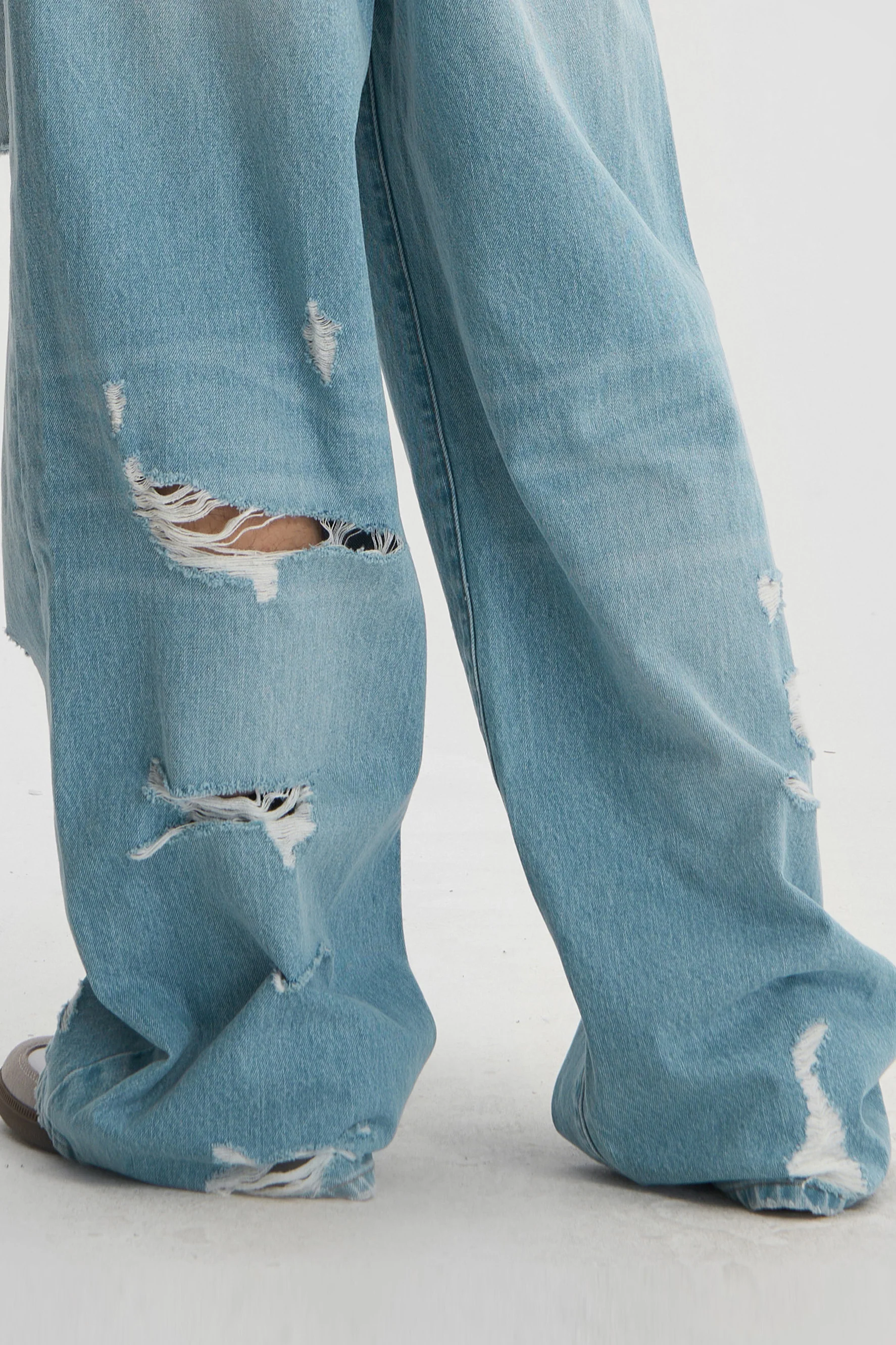 JHYQ RIPPED JEANS - Image 4