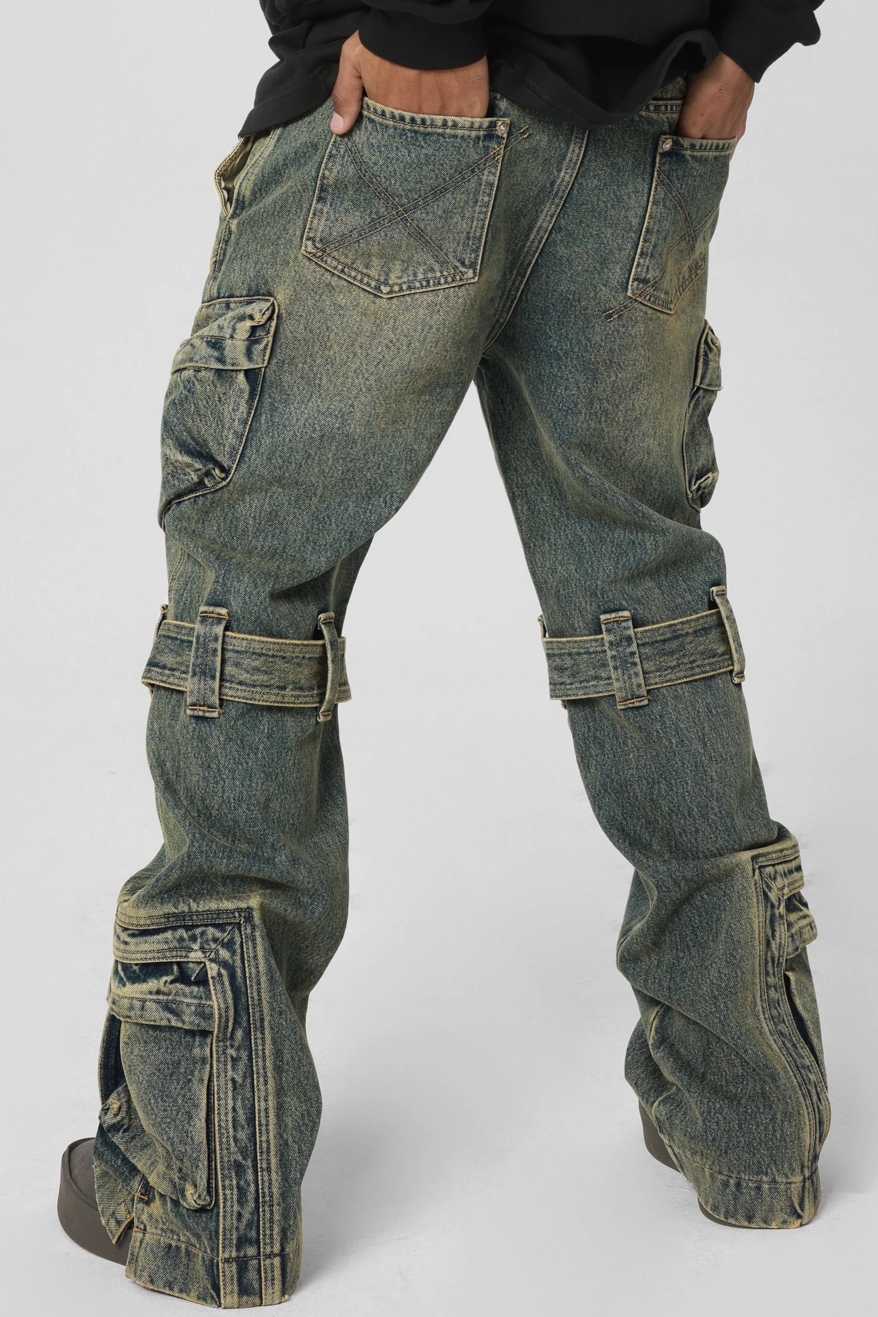 JHYQ STRAP JEANS - Image 4