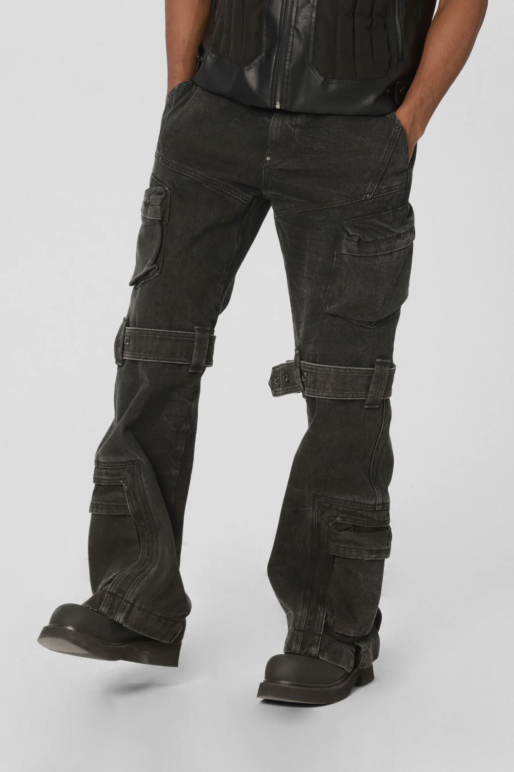 JHYQ STRAP JEANS - Image 7
