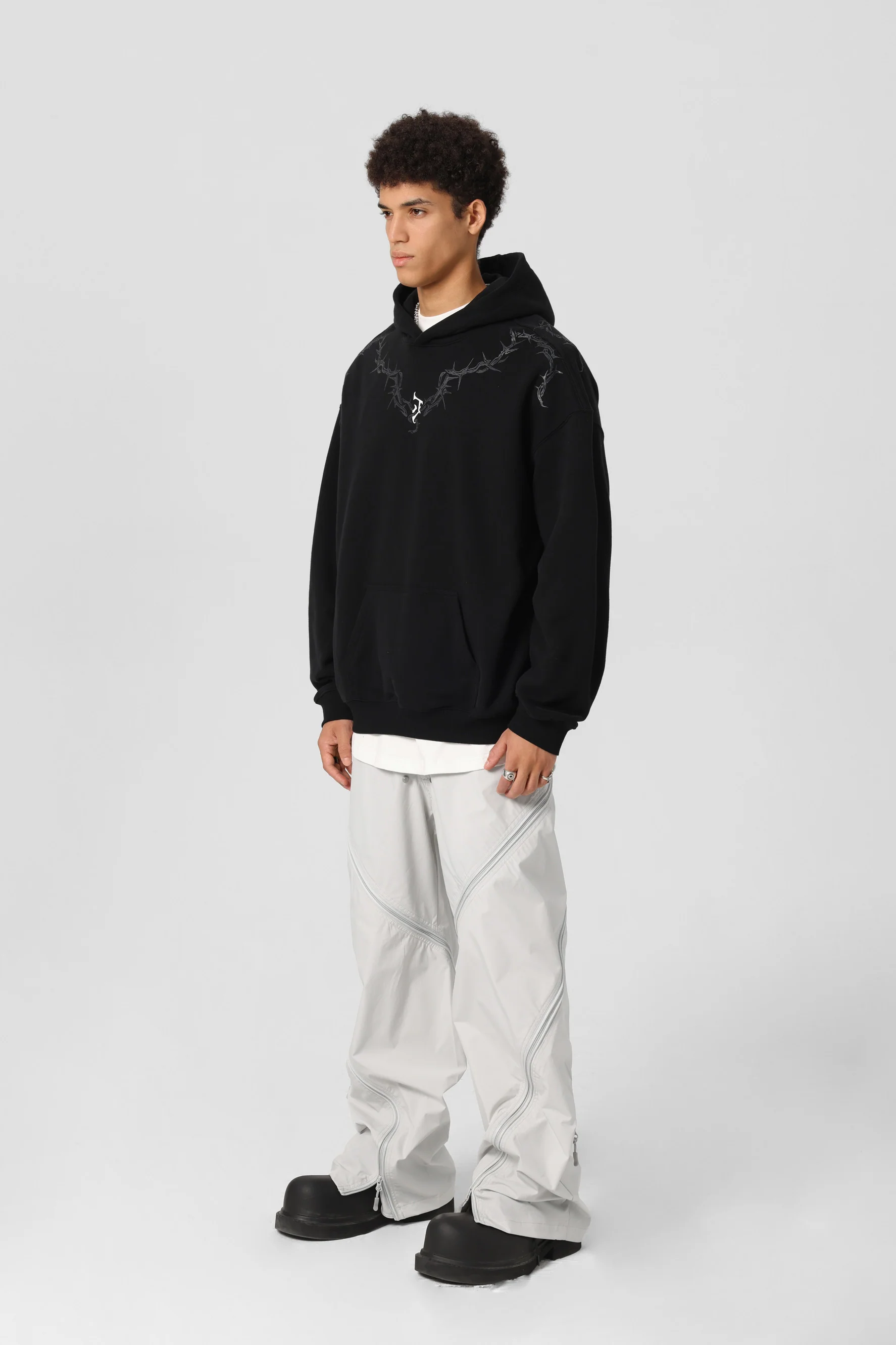 JHYQ THORN HOODIE - Image 3