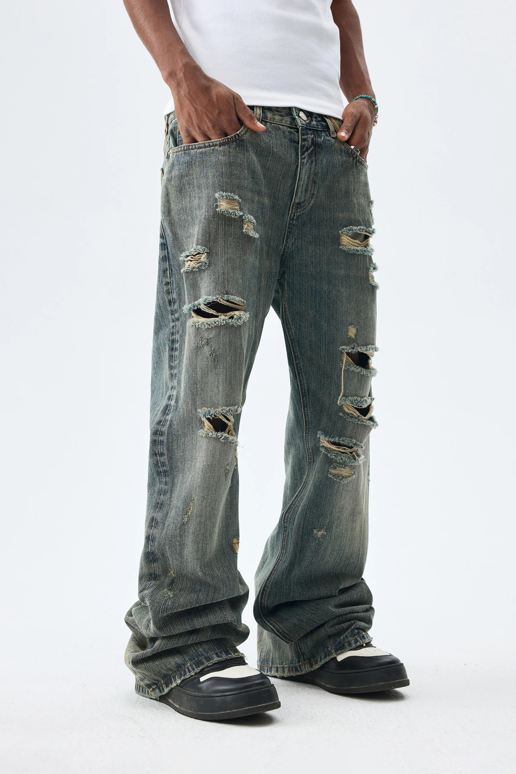 MEDM BAMBOO PATTERN WASHED JEANS - Image 4