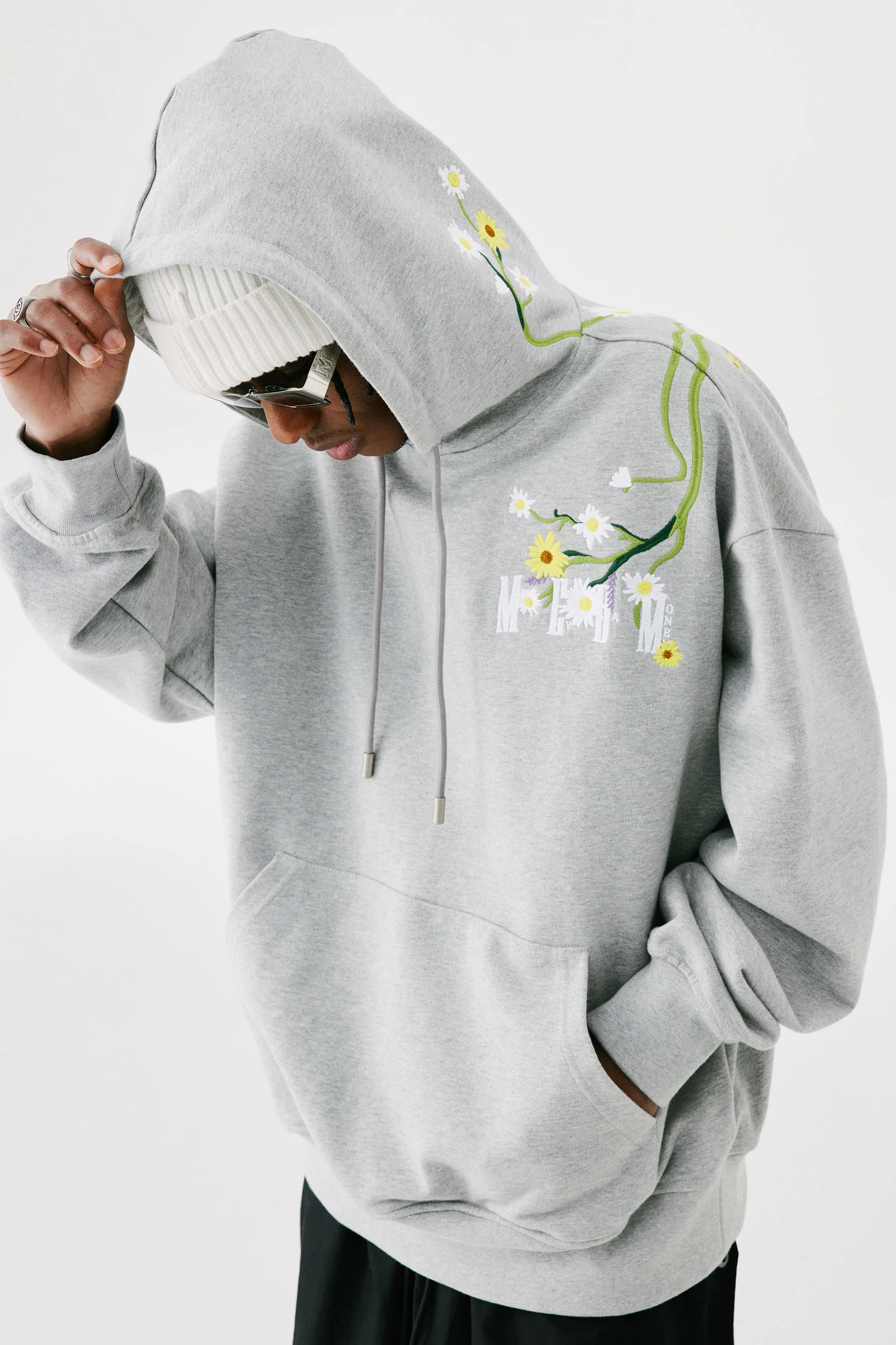 MEDM EMBROIDERED FLORAL HOODIE - Image 2