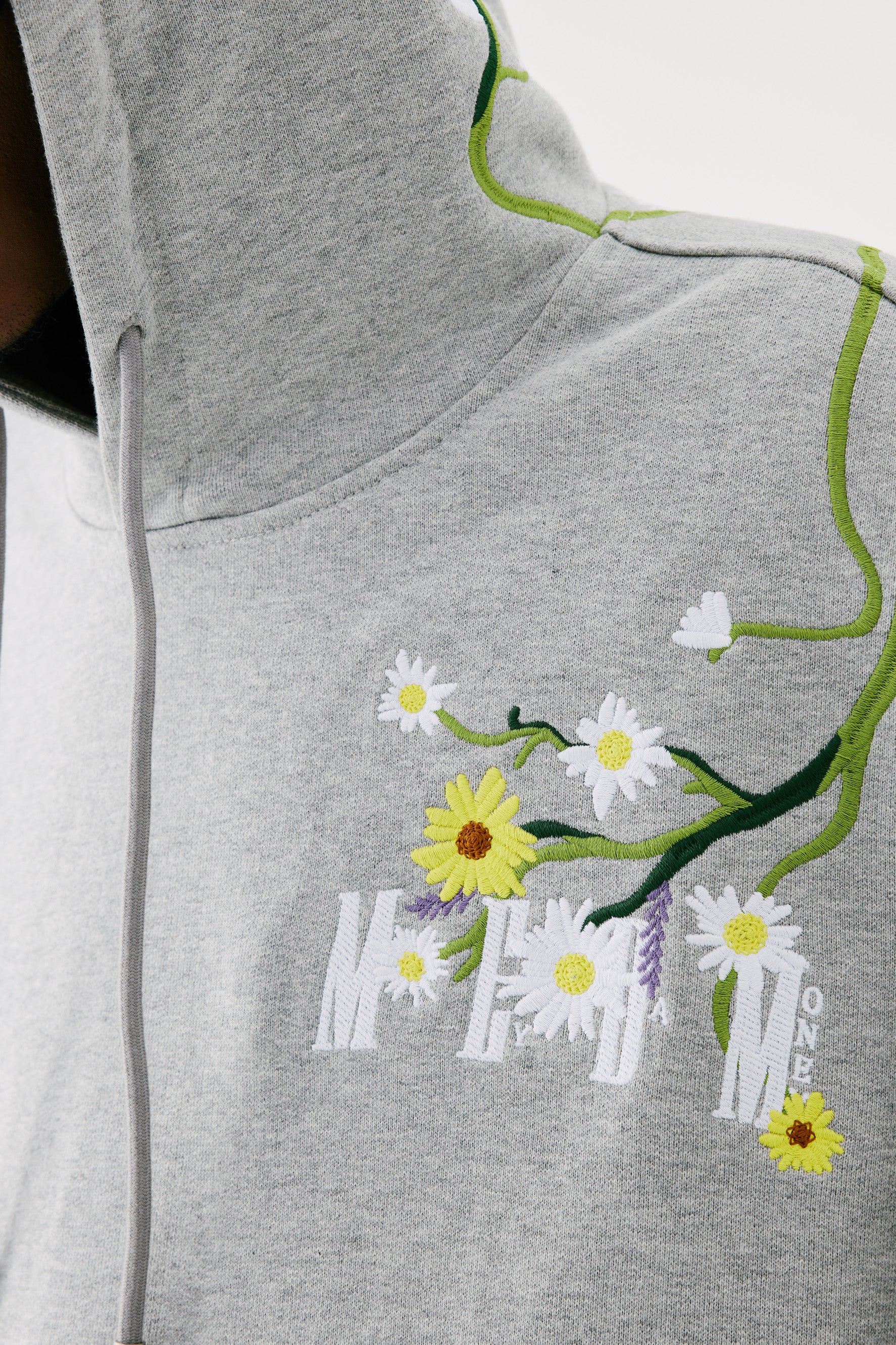 MEDM EMBROIDERED FLORAL HOODIE - Image 3