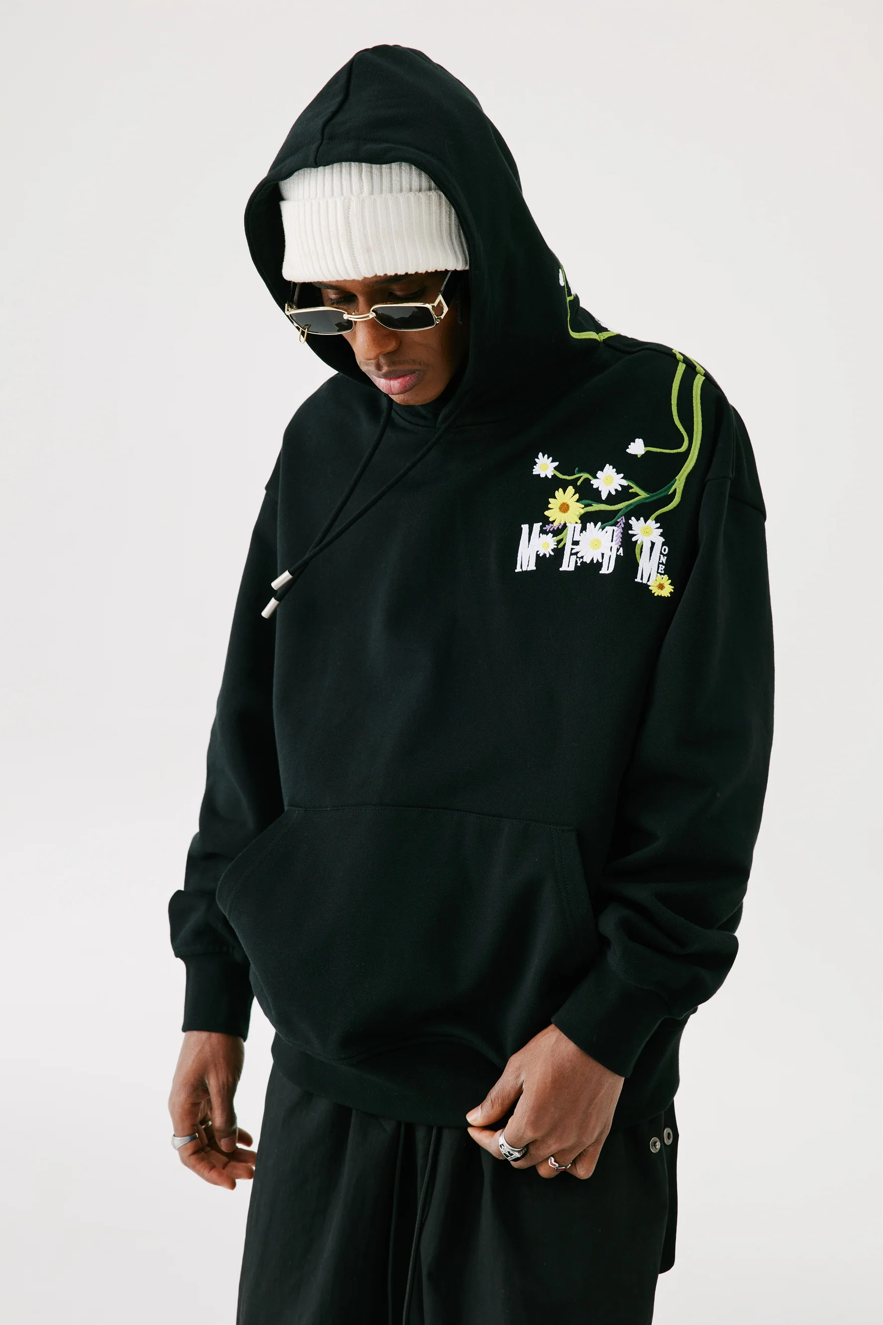 MEDM EMBROIDERED FLORAL HOODIE