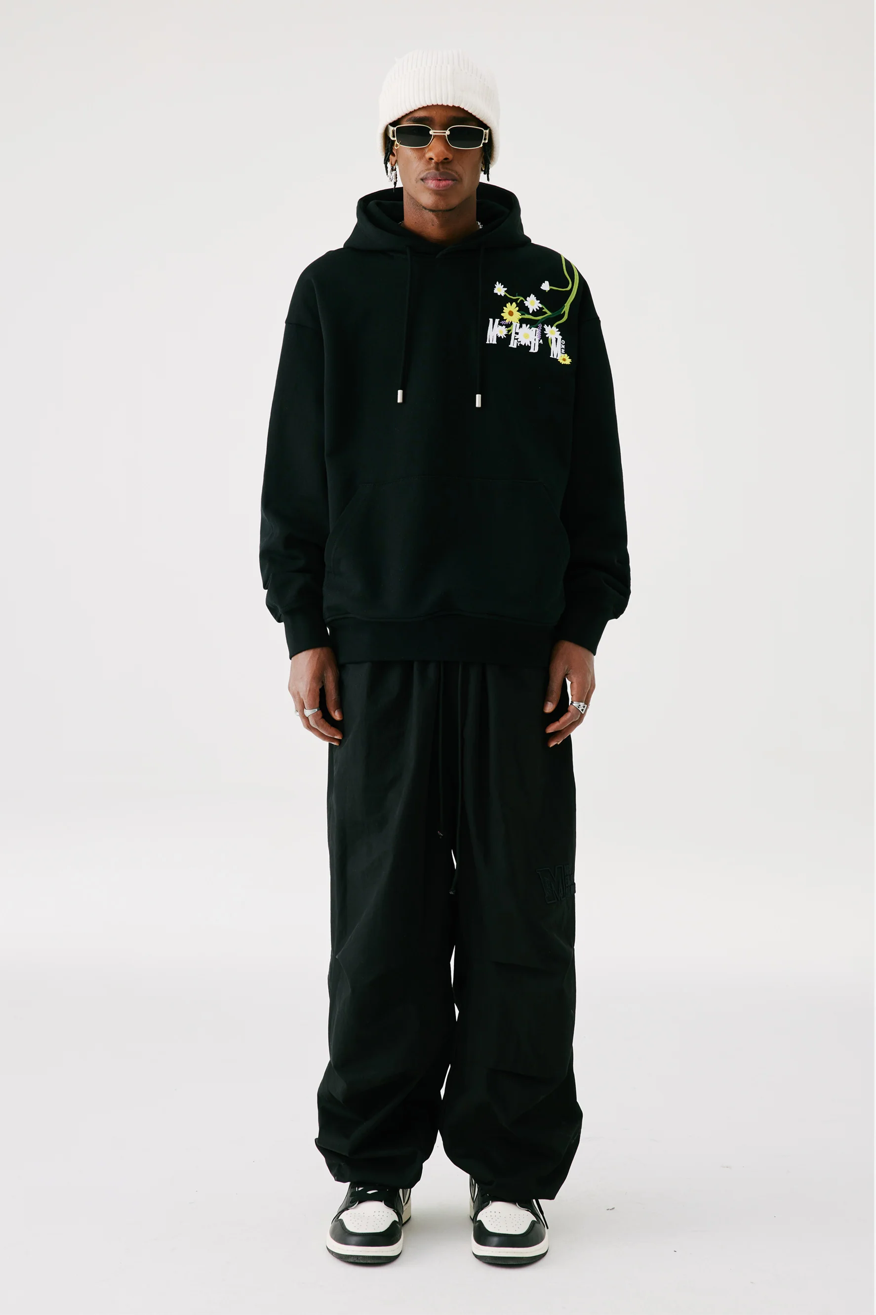 MEDM EMBROIDERED FLORAL HOODIE - Image 2