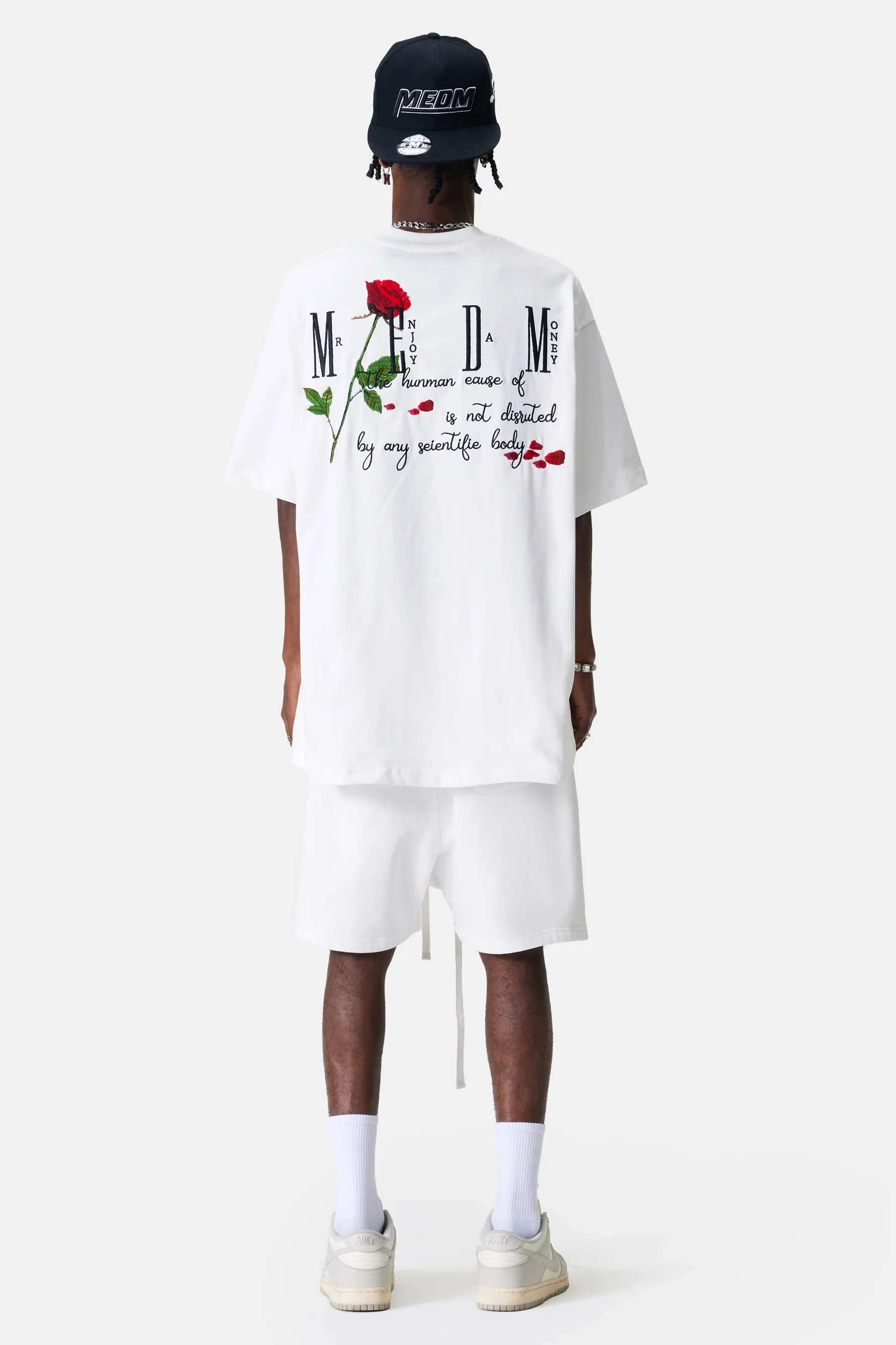 MEDM EMBROIDERY ROSE T-SHIRT - Image 4