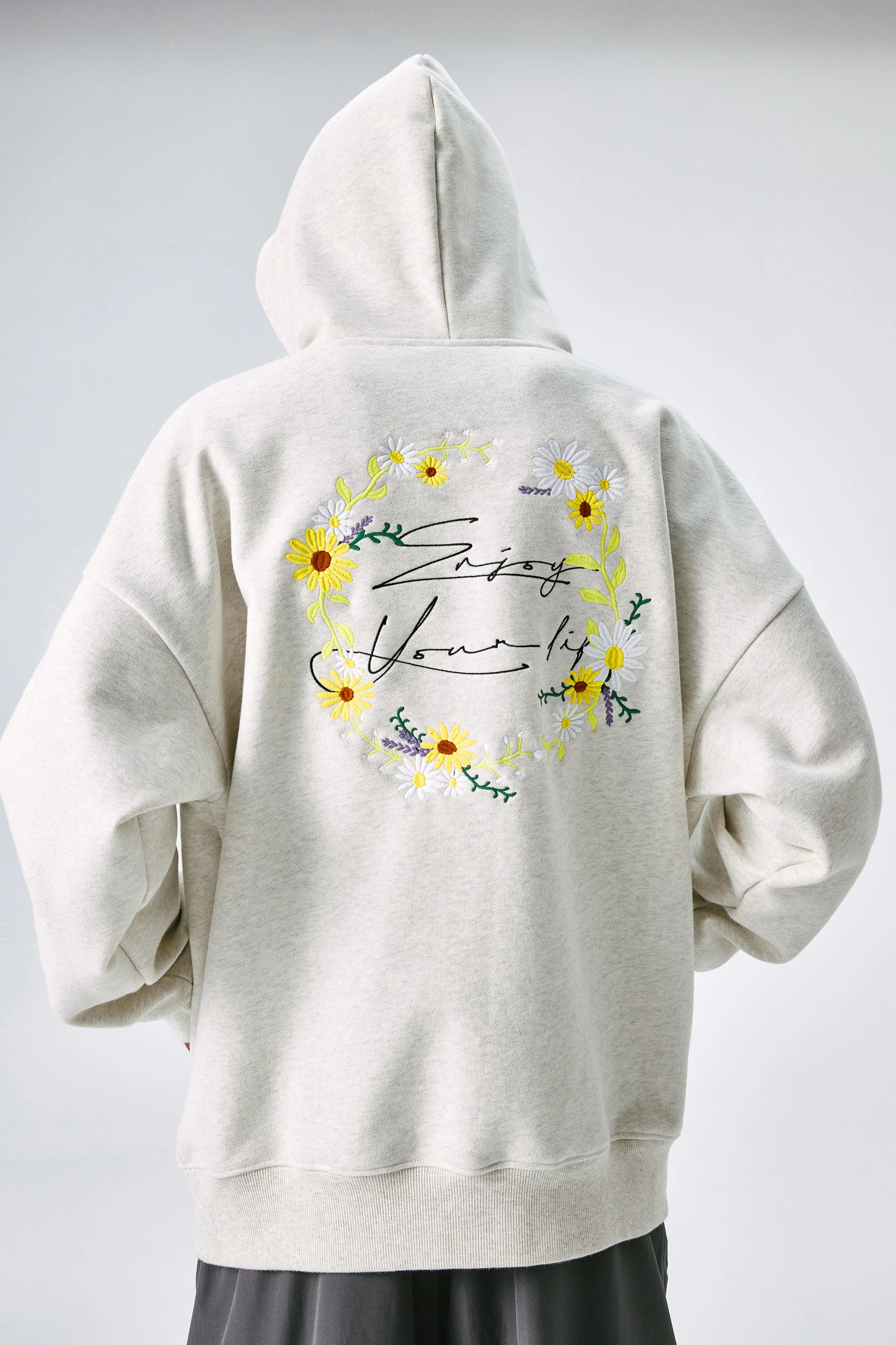 MEDM GARLAND SERIES HOODIE - Image 3