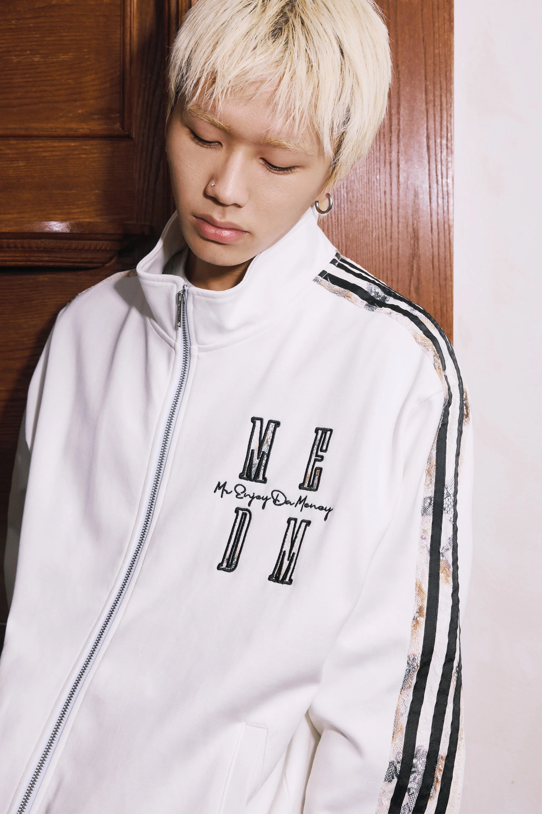 MEDM LACE PATCH TRACK JACKET - Image 5