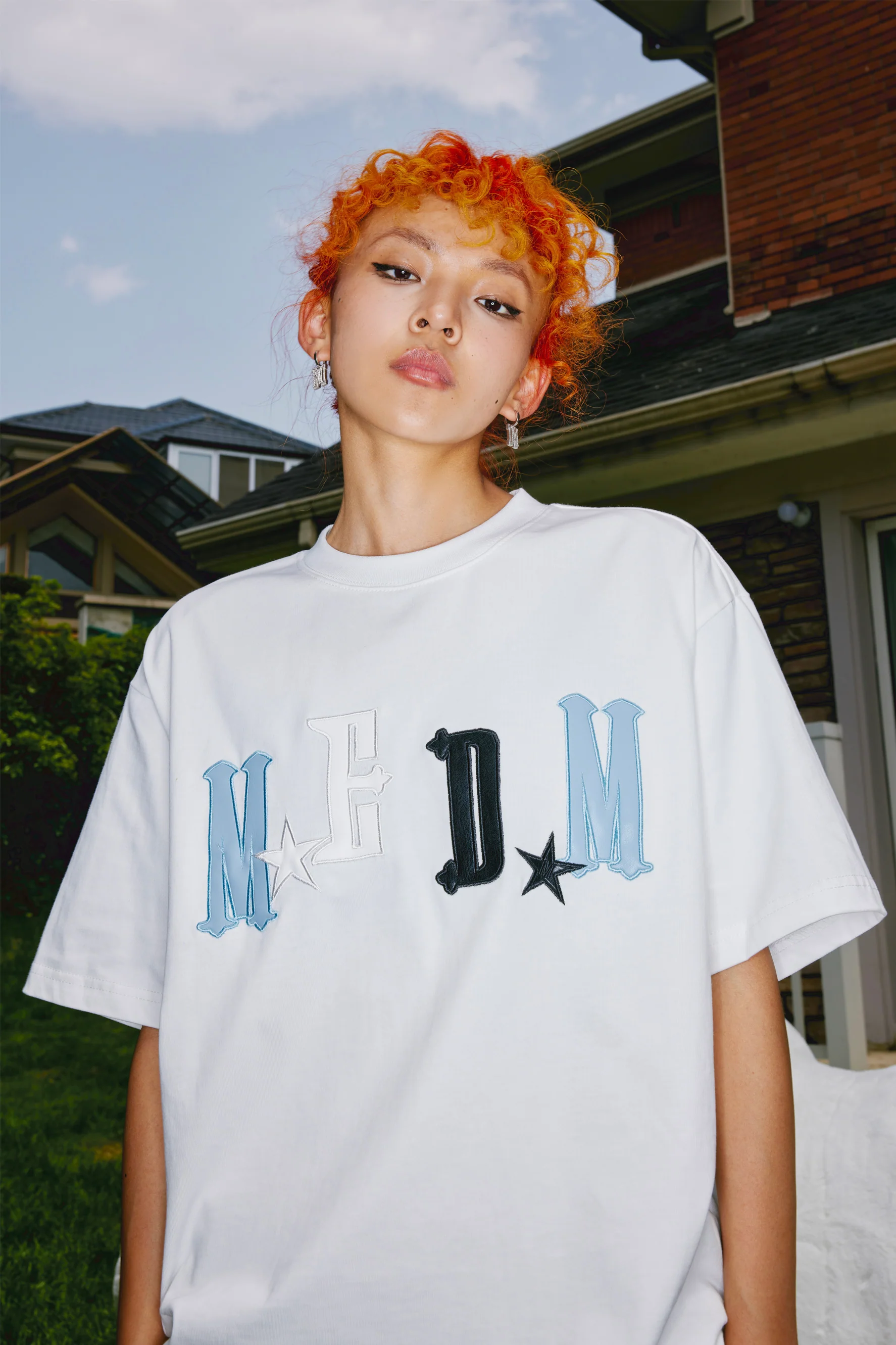 MEDM LEATHER EMBROIDERED LOGO T-SHIRT