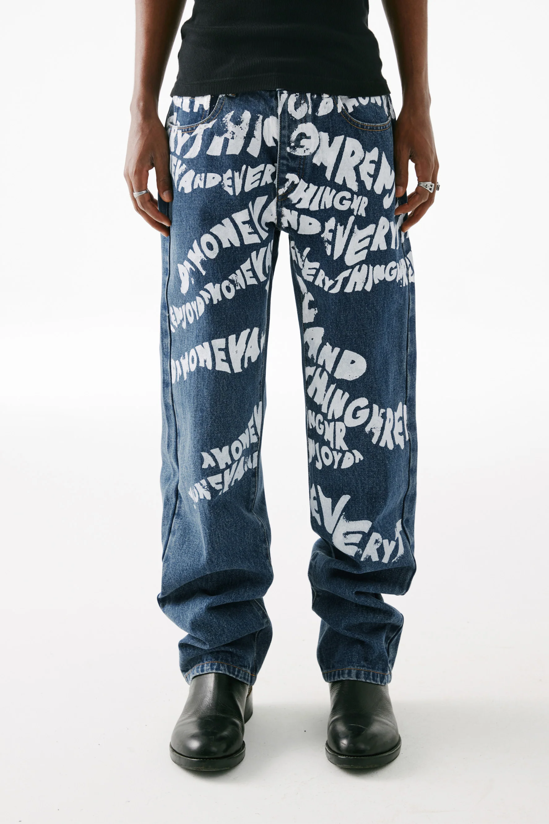 MEDM LOGO PATTERN JEANS - Image 3
