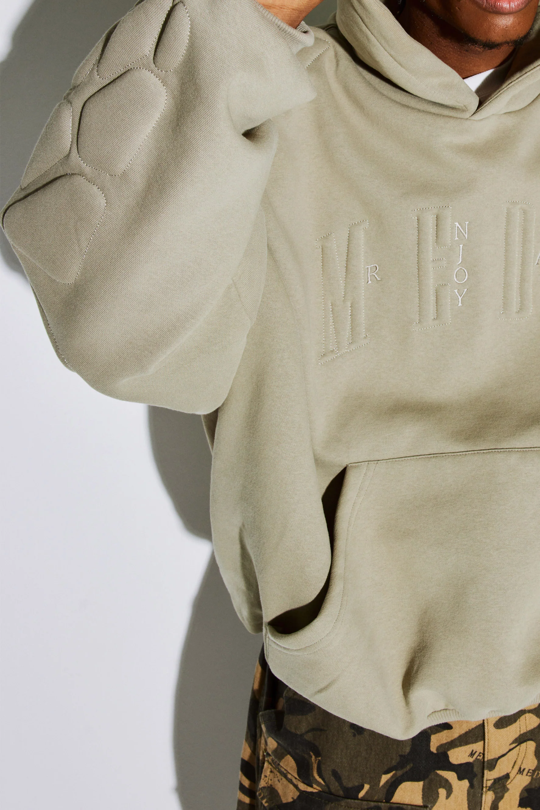 MEDM THREE DIMENSIONAL HOODIE - Image 3