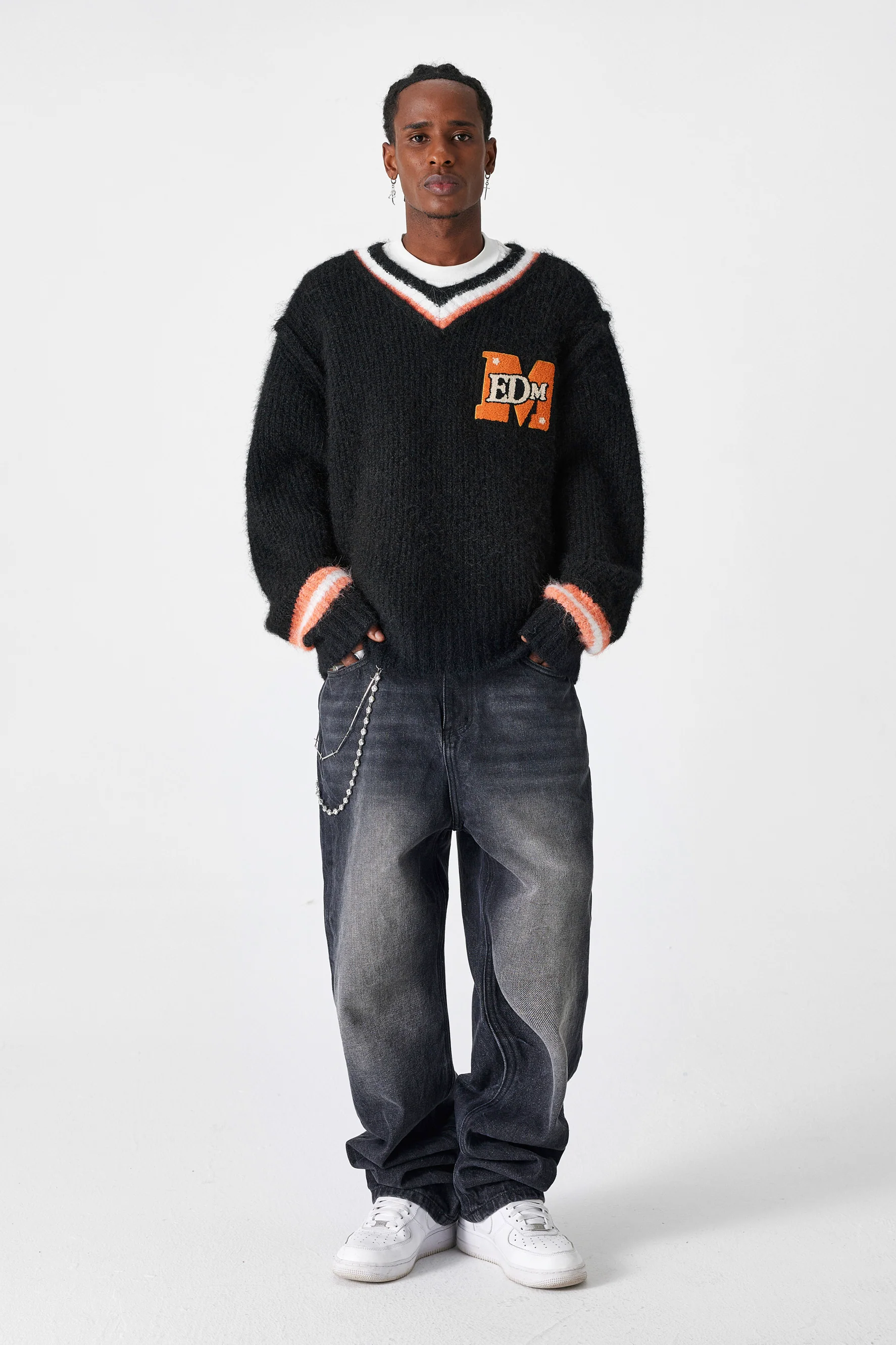 MEDM V-NECK SWEATER - Image 3