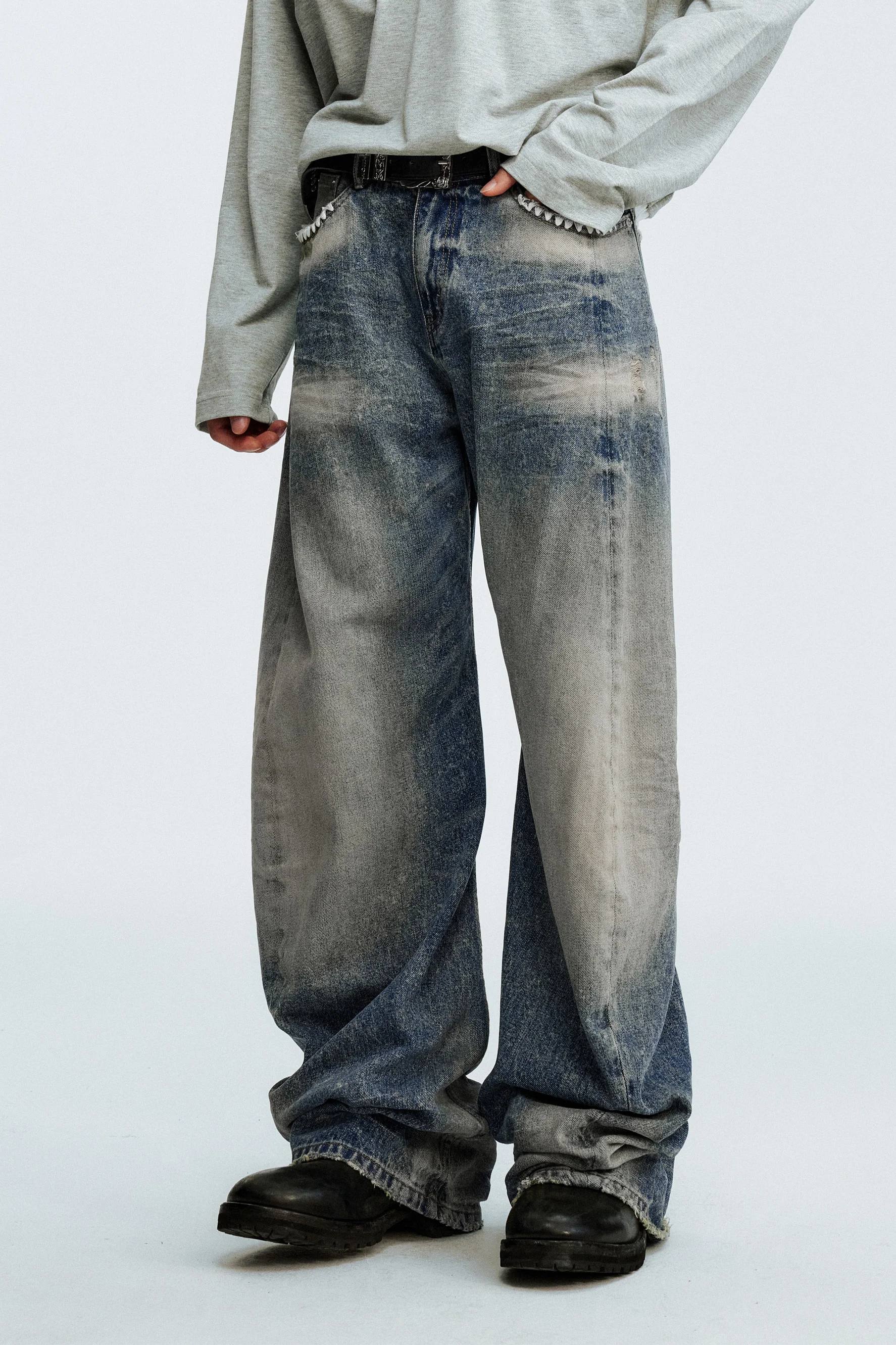 MEDM WASHED JEANS