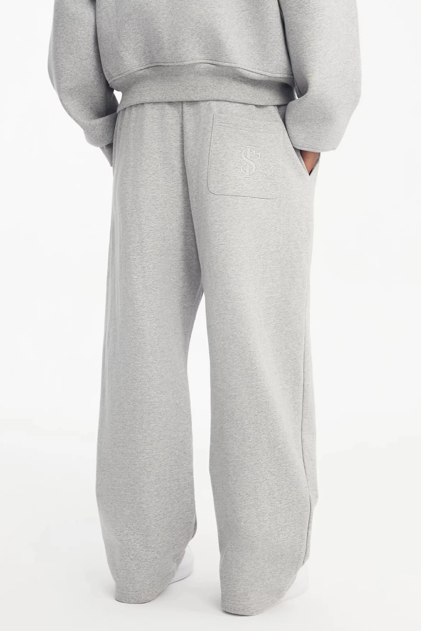 STK CURVED BLADE SWEATPANTS - Image 4