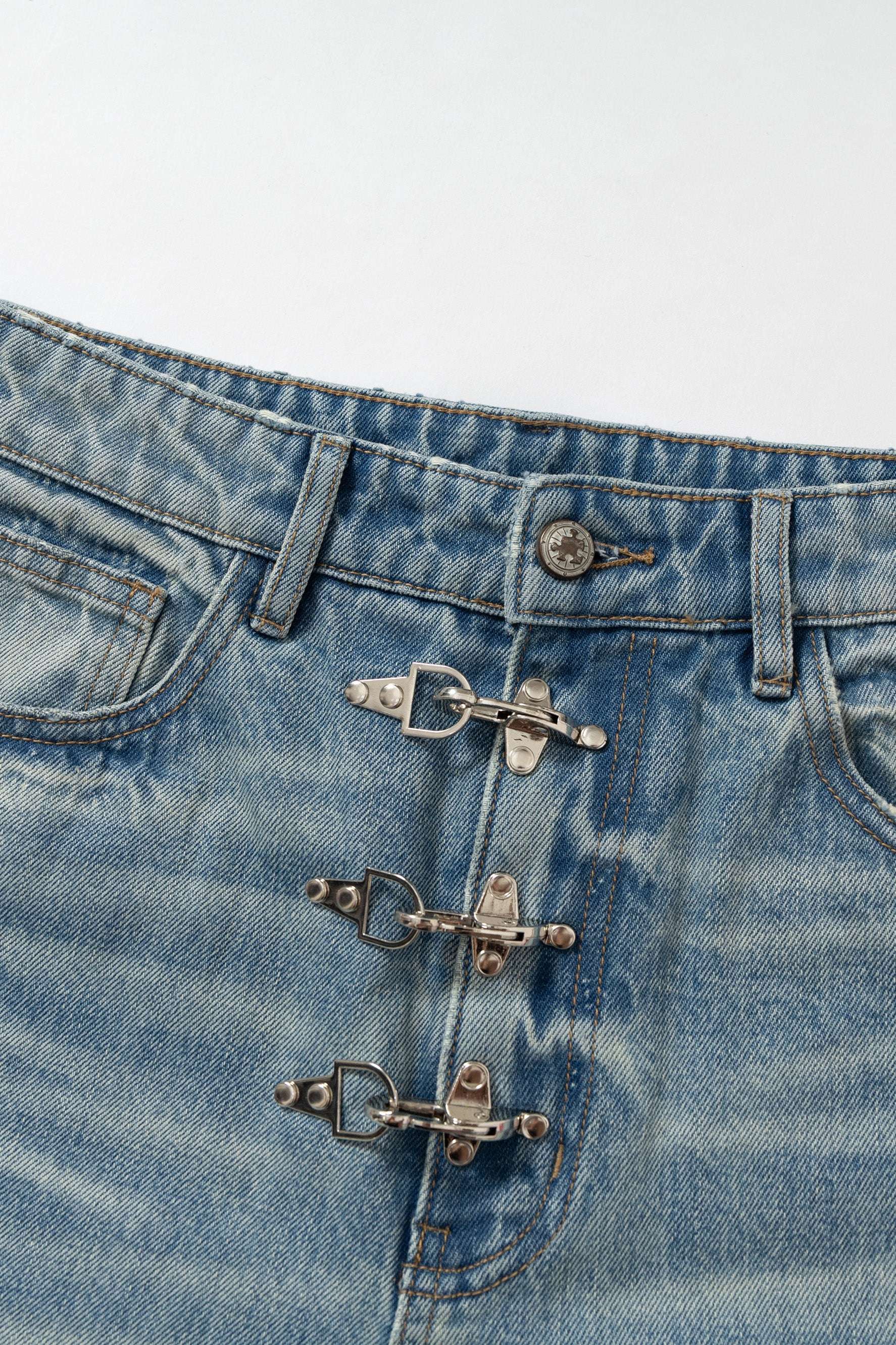 YADCREW AIRCRAFT BUTTON JEANS - Image 5