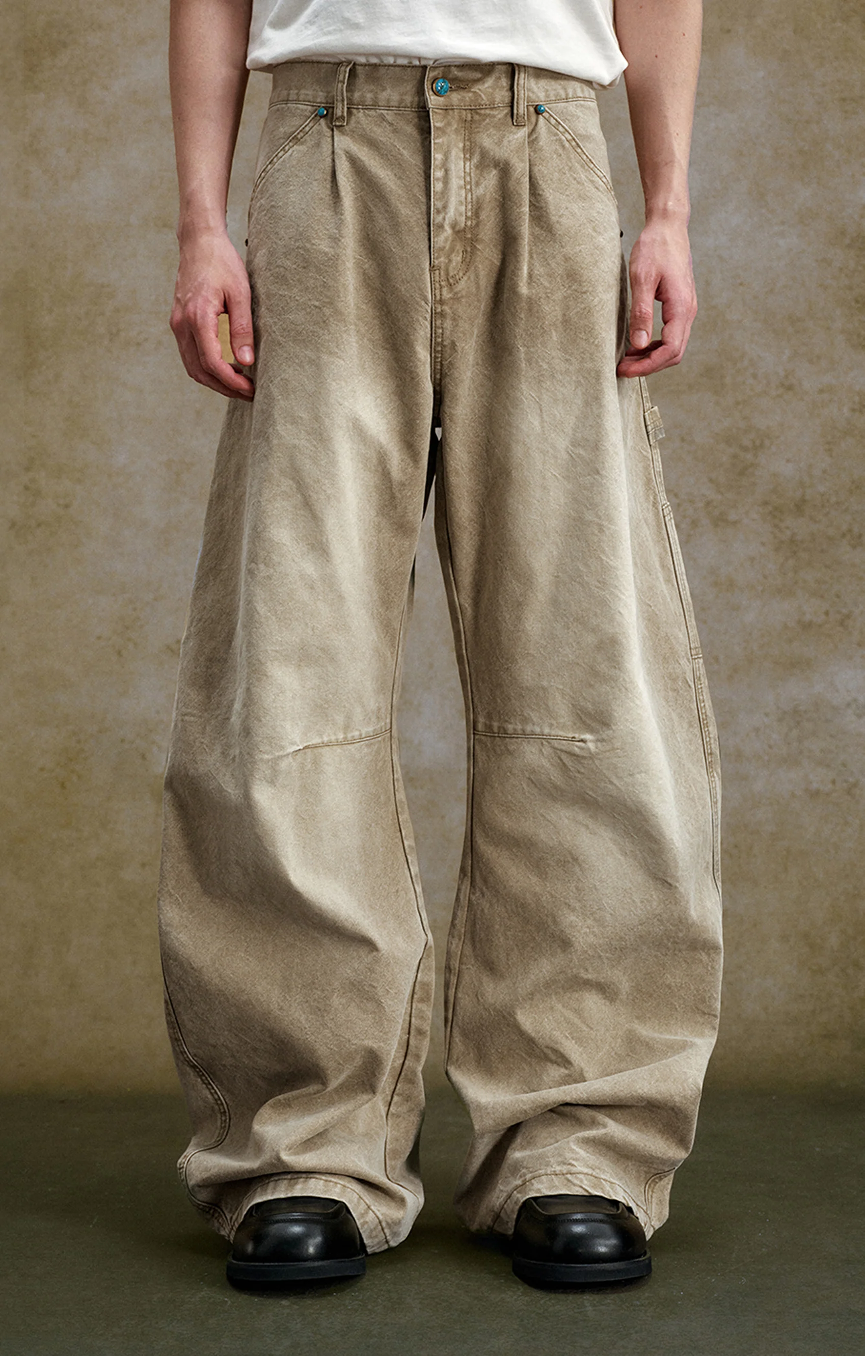 YADCREW CURVED WASHED PANTS