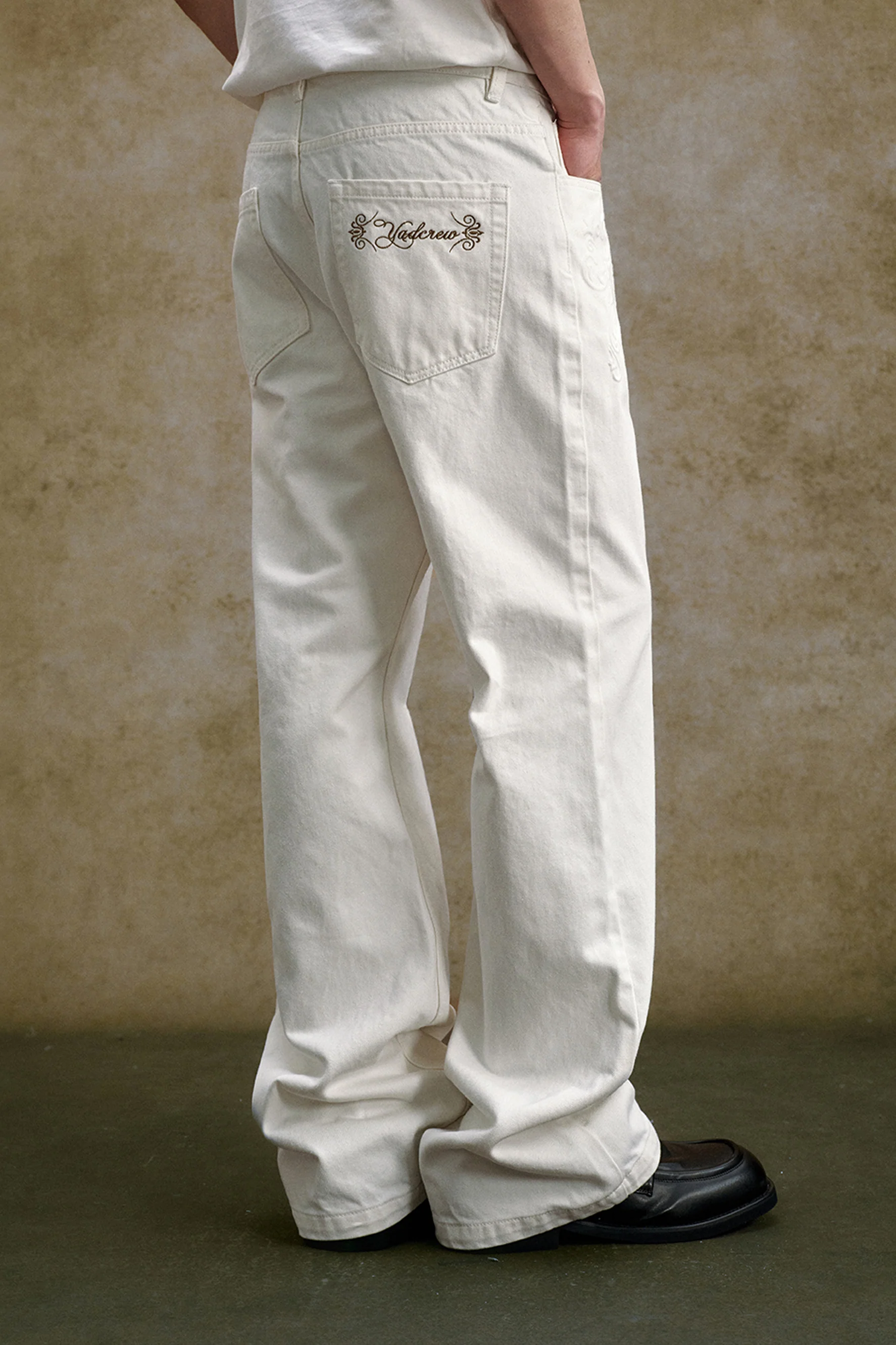 YADCREW EMBOSSED BAROQUE PANTS - Image 4